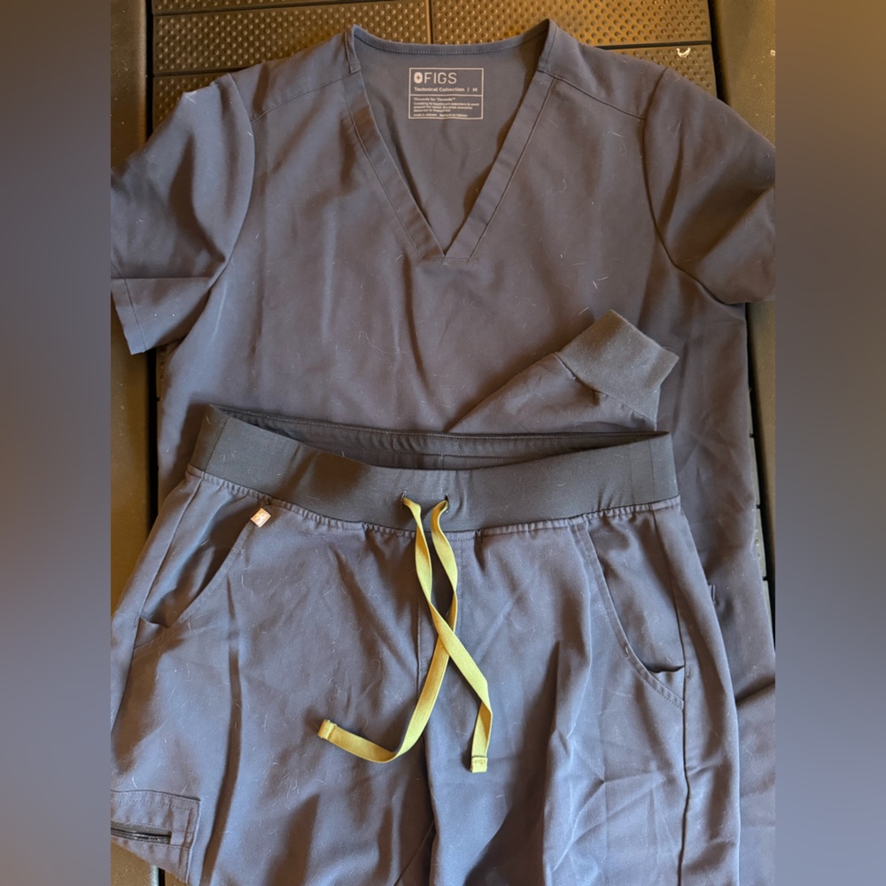 Figs Charcoal Joggers with Yellow Drawstring